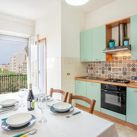 Casa Corso Mare * פוצאלו